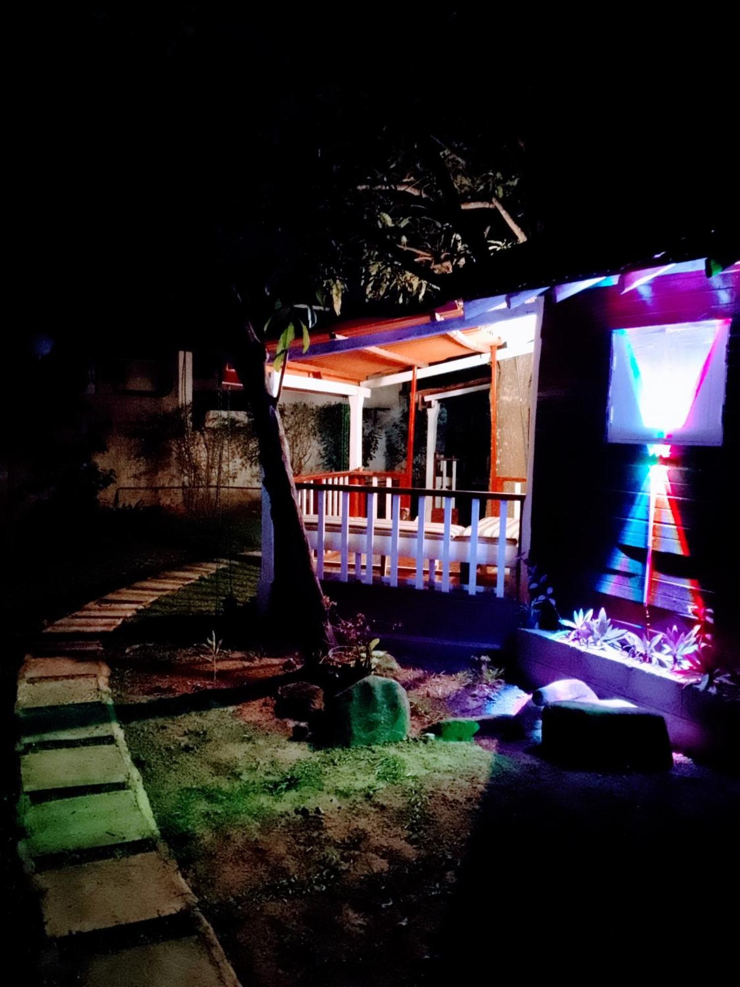 Area 51 Hotel Mirissa Exterior photo