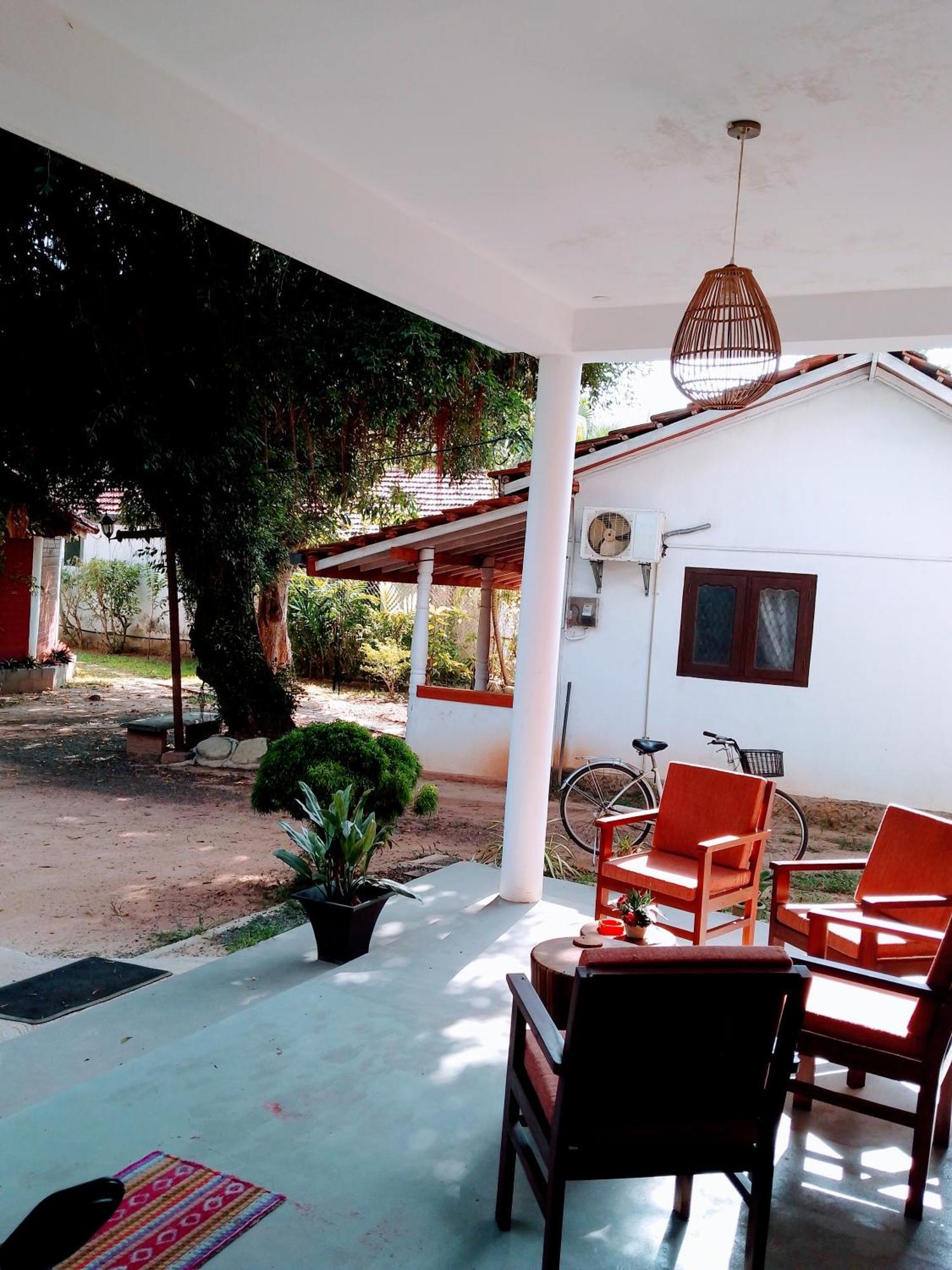 Area 51 Hotel Mirissa Exterior photo